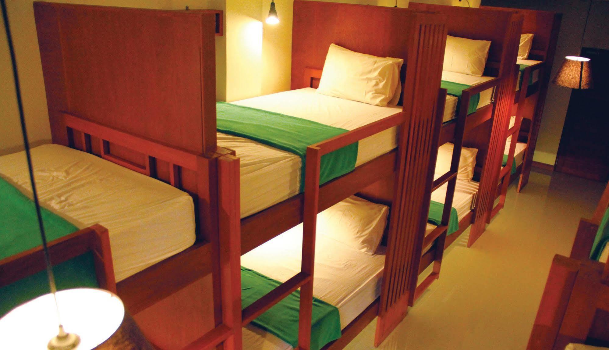 Phangan Pearl Hostel Haad Rin Extérieur photo