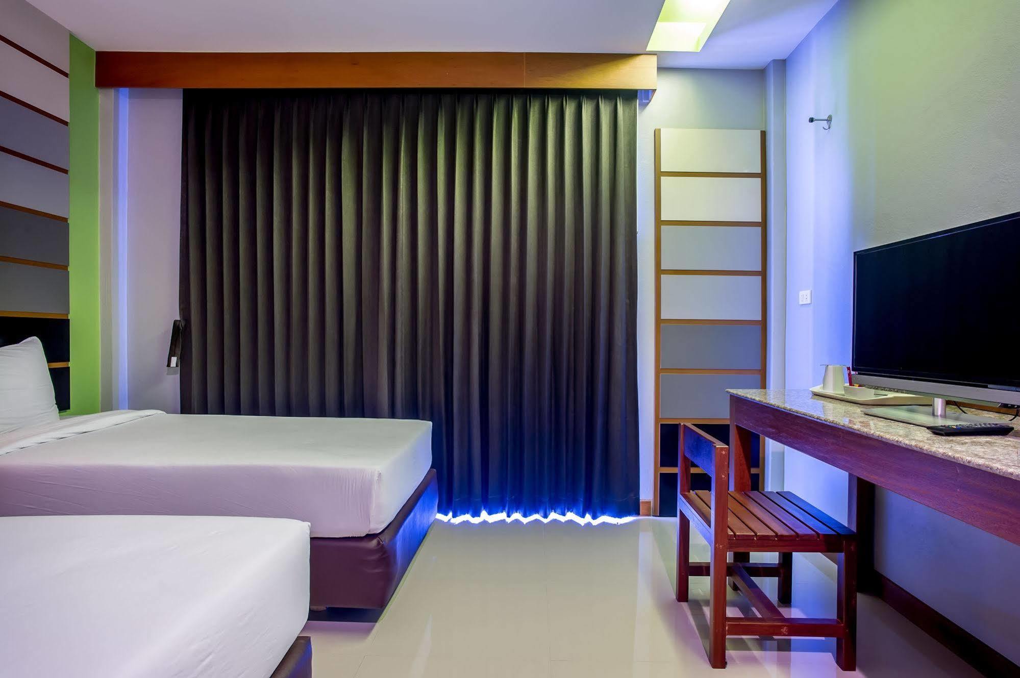 Phangan Pearl Hostel Haad Rin Extérieur photo